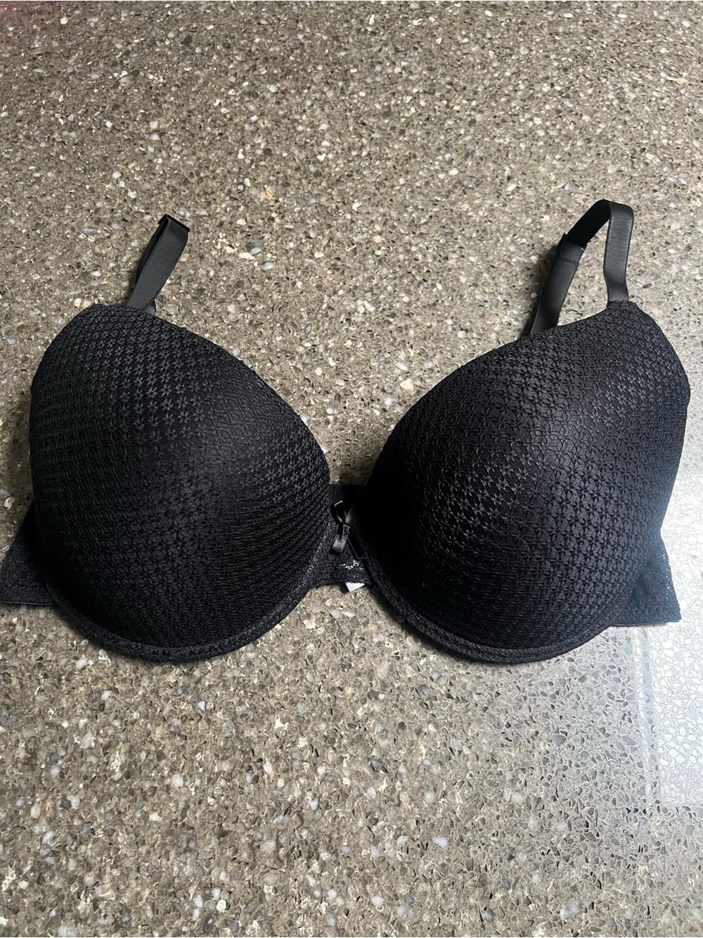 Laura Ashley Black Padded Molded Bra with Textured Cups 40D Full Figure T-Shirt